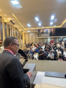 Sessão da Câmara tem debates e intensa atividade parlamentar em votações de projetos de interesse da população