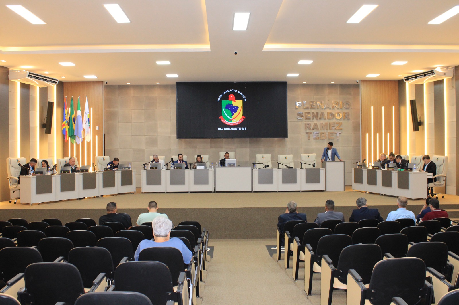 Sessão da Câmara tem debates e intensa atividade parlamentar em votações de projetos de interesse da população