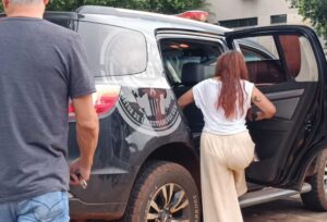 Mulher é presa em Dourados por extorquir jovem com ameaça de divulgar vídeo íntimo