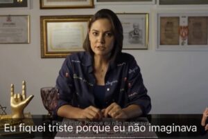 A ex-primeira-dama Michelle Bolsonaro afirmou ter sido desrespeitada e maltratada pelo senador Flávio Bolsonaro durante uma ligação telefônica após divergências sobre a estratégia eleitoral do PL.