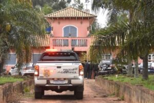 Cardiologista investigado por feminicídio da esposa é solto em Campo Grande.